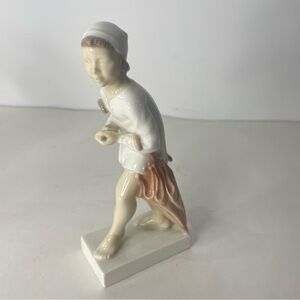 Vintage Bing and Grondahl B&G Denmark Porcelain Figurine # 2055 - The Sandman